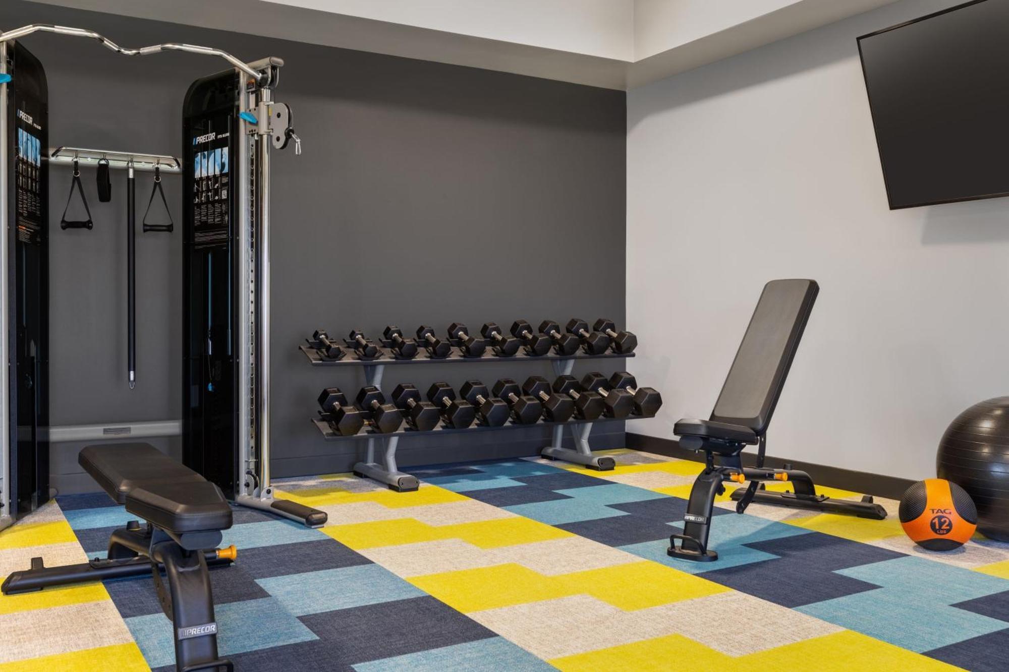 Towneplace Suites By Marriott Geneva At Spire Academy Exteriör bild