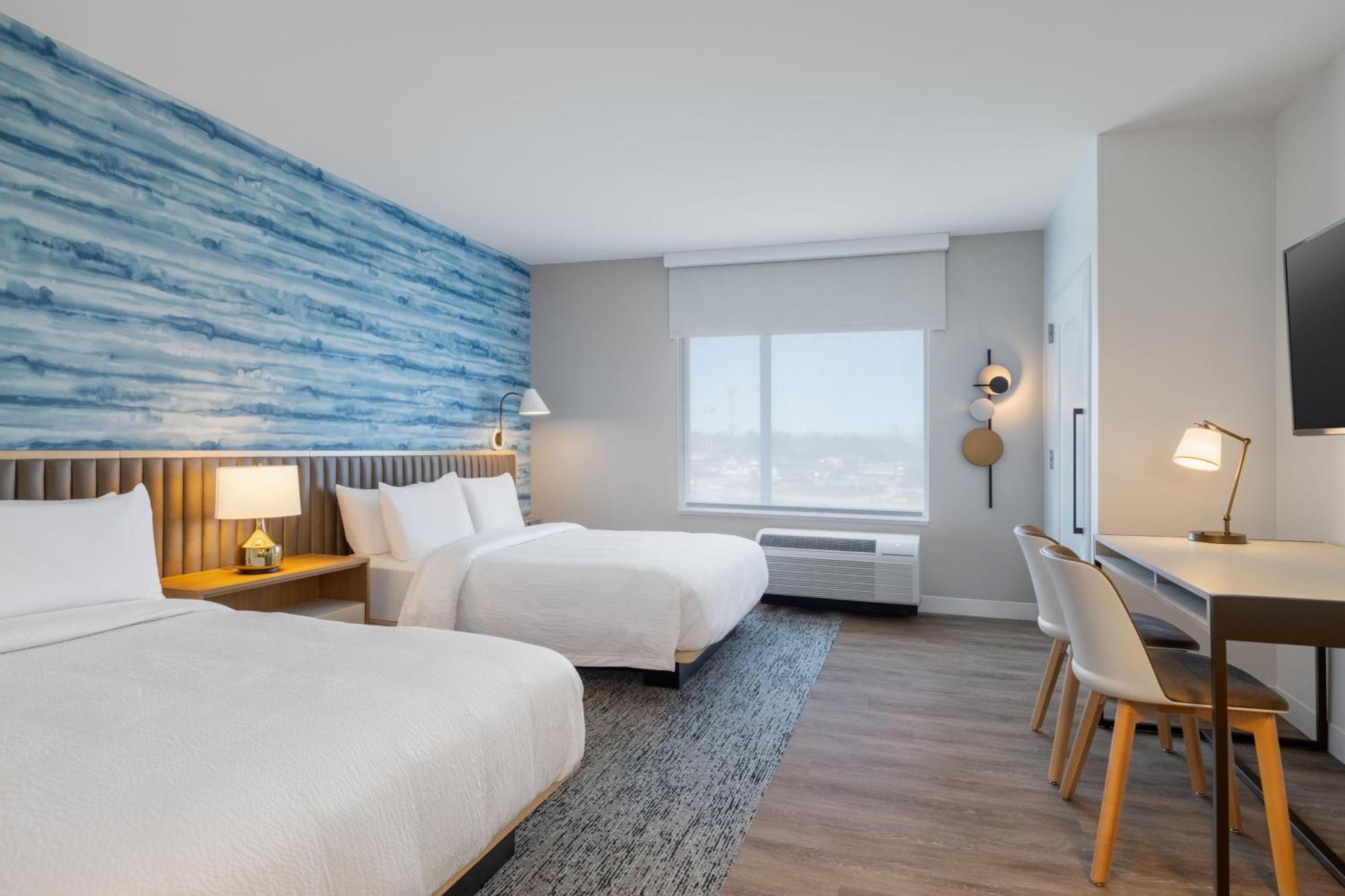 Towneplace Suites By Marriott Geneva At Spire Academy Exteriör bild