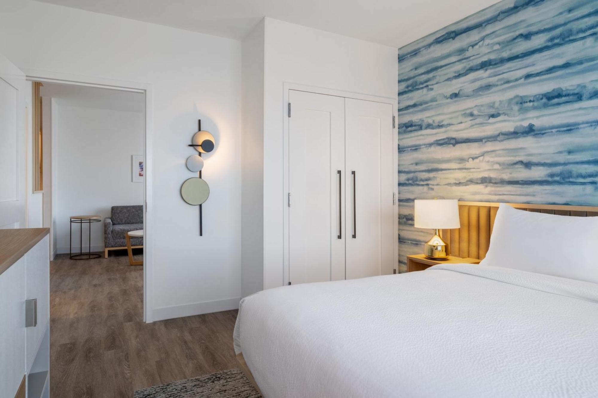 Towneplace Suites By Marriott Geneva At Spire Academy Exteriör bild
