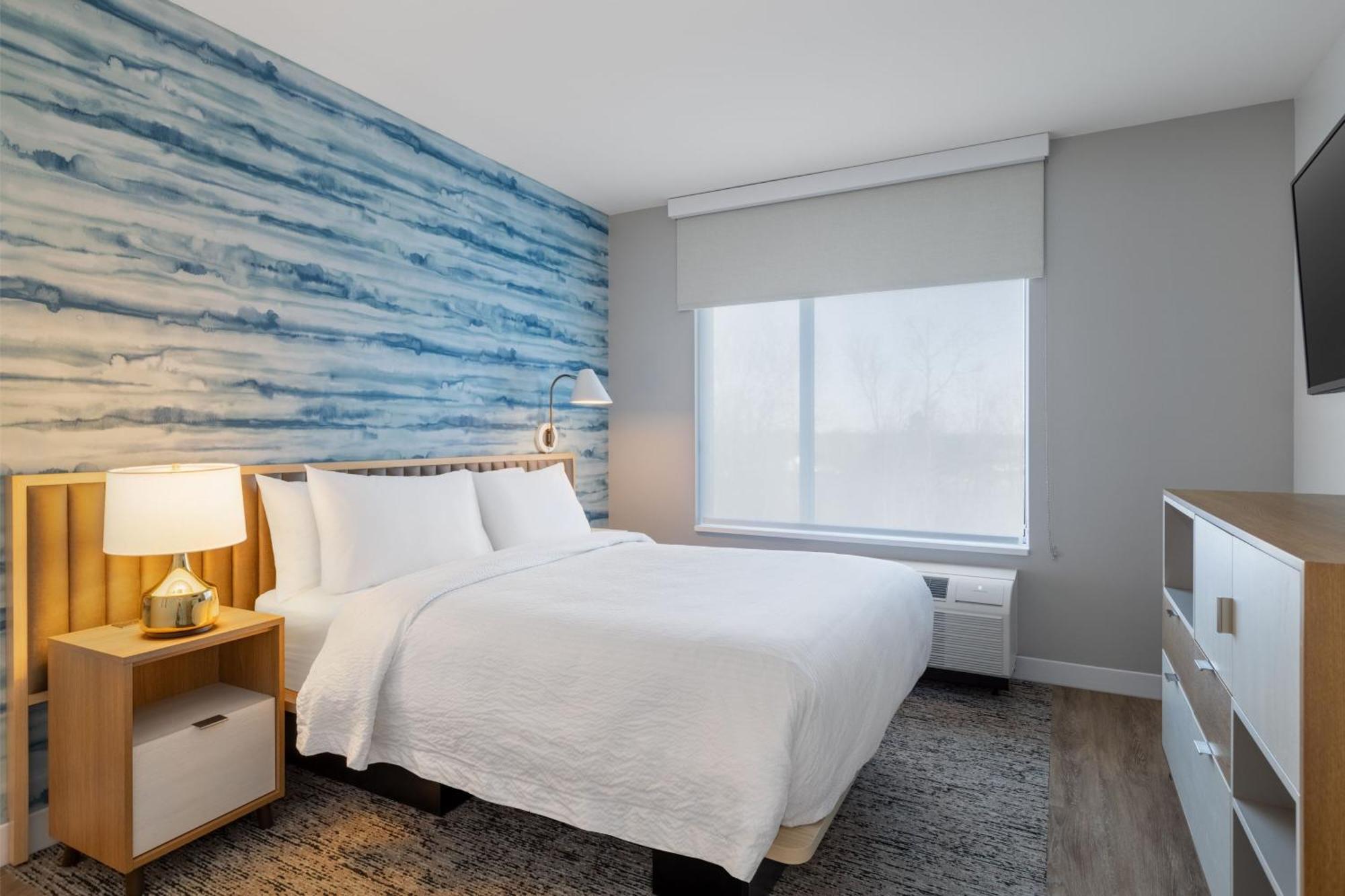 Towneplace Suites By Marriott Geneva At Spire Academy Exteriör bild