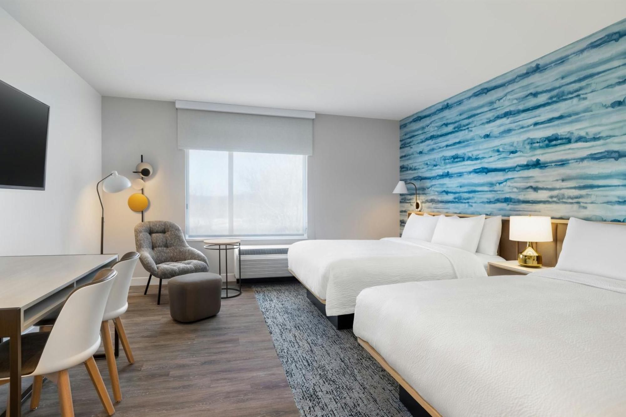 Towneplace Suites By Marriott Geneva At Spire Academy Exteriör bild